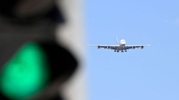 Funérailles d'Elizabeth II : le trafic aérien sera limité à Londres pour permettre le recueillement