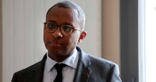 Education. Pap Ndiaye veut « s'attaquer au collège », où le niveau en maths et en langues est « faible »