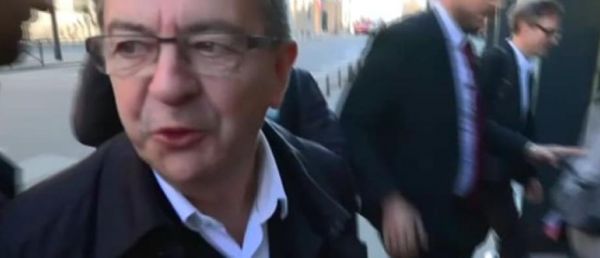 Jean-Luc Mélenchon assume son tweet de soutien à Adrien Quatennens qui a reconnu avoir giflé son épouse: "Je pèse mes mots tout le temps"