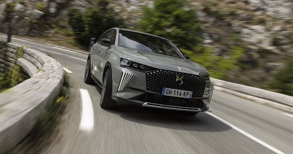 DS 7 E-Tense 4x4 360  - Facelift et nouvelle version de pointe