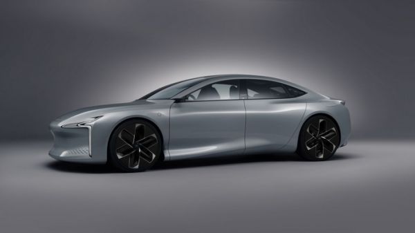 La start-up Hopium veut produire ses voitures à hydrogène en Normandie