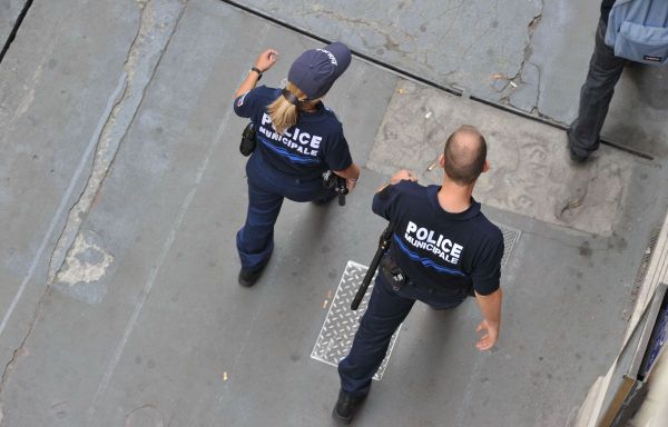 Toulouse : Il a les mains baladeuses, le frotteur de 78 ans se fait alpaguer par sa victime