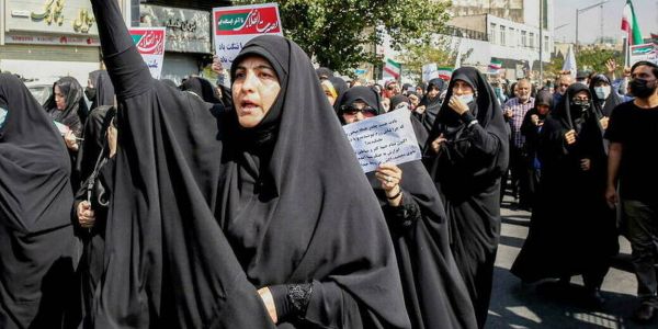 Paris condamne la « répression violente » des manifestations en Iran
