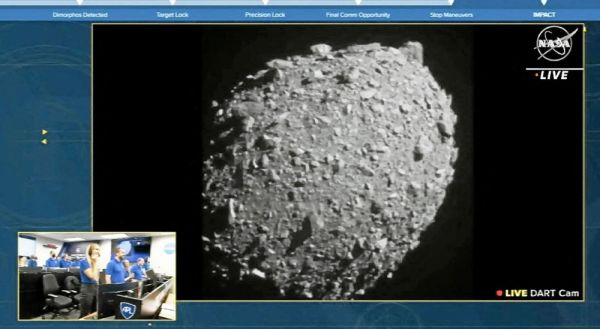 Mission Dart : les images du choc entre le vaisseau de la Nasa et l'astéroïde