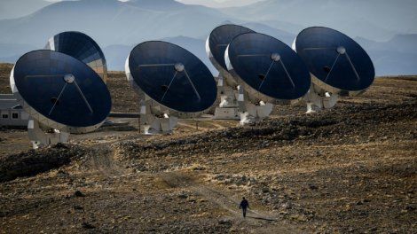 Avec 12 coupoles, le radiotélescope du plateau de Bure est au complet