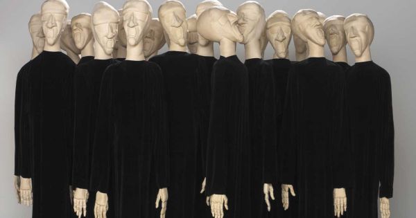 De Niki de Saint Phalle à Andy Warhol : les artistes dans la ronde d’Eva Aeppli