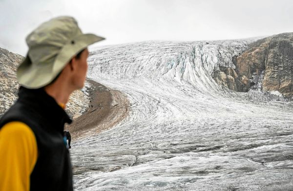 Les glaciers suisses ont perdu 6 % de leur volume en 2022, record pulvérisé