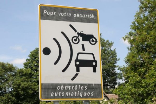 Mise en place d'un radar sur l'A6 pour sécuriser un chantier