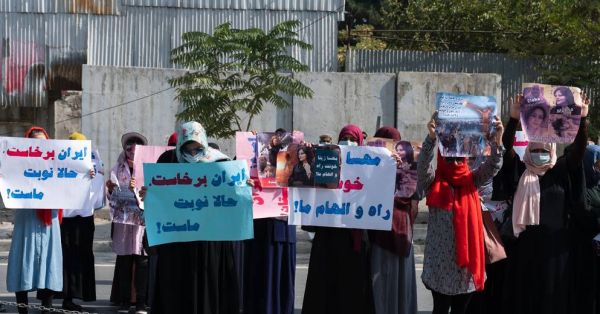 Afghanistan: des talibans tirent en l'air pour disperser une manifestation de soutien aux femmes iraniennes