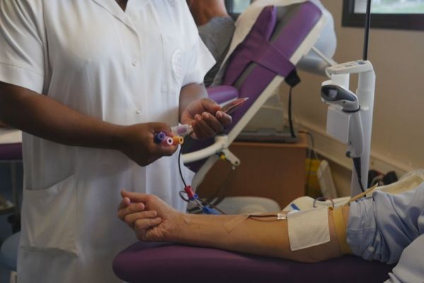 L'Etablissement français du sang et l'association des maires de Guadeloupe unis pour inciter au don