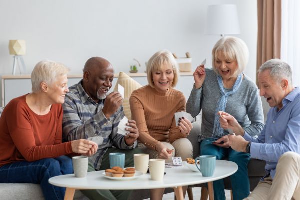 Résidence seniors : l'alternative pour ne pas rester seul chez soi ?