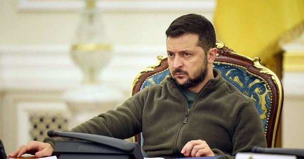 Ukraine: Zelensky va continuer l'offensive dans le Donbass et prévient les Russes qu'ils seront «tués un par un»