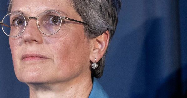 Révélations de «Libé» sur la surveillance de Bayou: Sandrine Rousseau assure qu'elle «n'était pas du tout au courant»