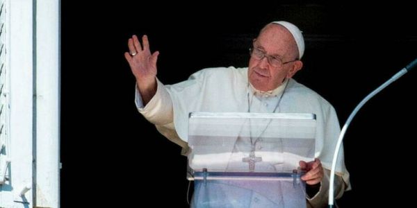 Ukraine : le pape « supplie » Poutine d'arrêter « la spirale de violence »
