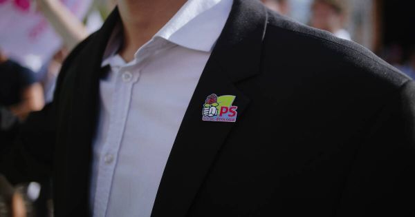 Avant le congrès du PS, 150 élus proposent une «troisième voie» entre Faure et l'anti-Nupes Geoffroy