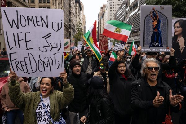 Manifestations en Iran : le bilan s'alourdit à 92 morts
