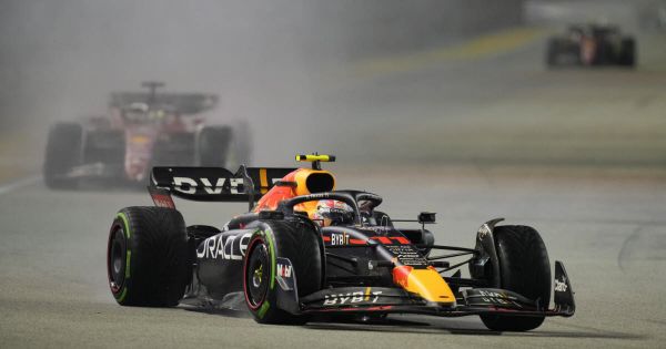 Formule 1. Pérez s'impose à Singapour, Verstappen 7e