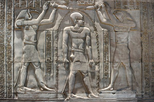 Les expositions autour du bicentenaire du déchiffrement des hiéroglyphes