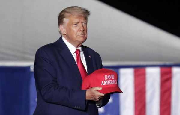 Trump porte plainte contre CNN pour diffamation