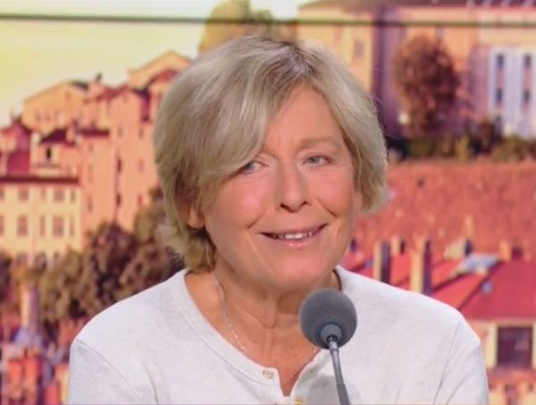 Covid : le retour du slip facial obligatoire est « à l’étude »