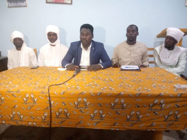 La communauté zakhawa ne lache pas Abel Maina