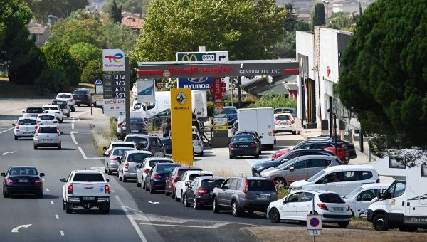 Carburants : la situation "va s'arranger dès ce jeudi", assure le représentant des groupes pétroliers