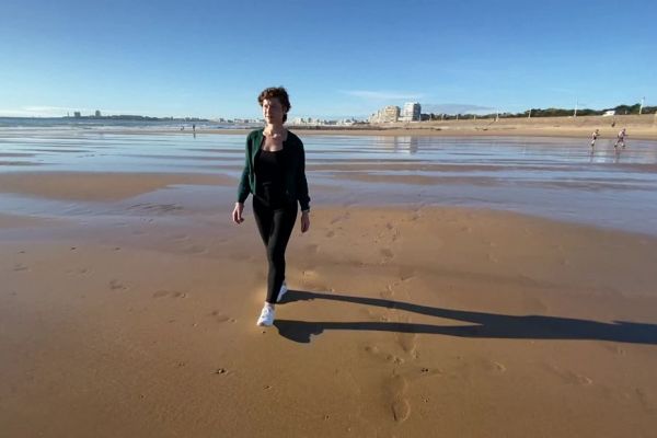 TÉMOIGNAGE : "On se retrouve très vite seule", Marie-Laure en rémission d'un cancer du sein se mobilise pour Octobre Rose