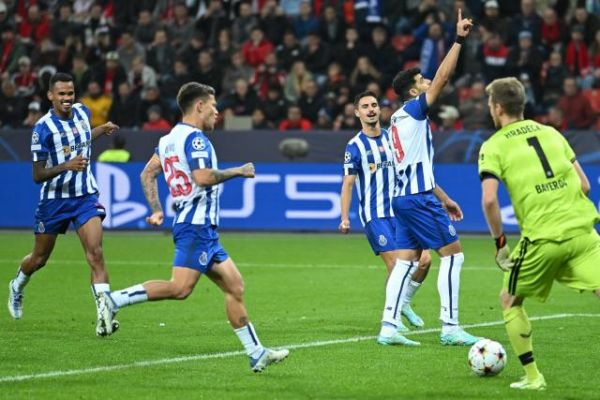 Ultra réaliste à Leverkusen, Porto prend une option sur les huitièmes de la Ligue des champions