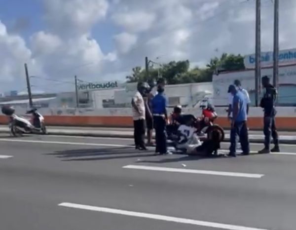 Un motard et son passager blessés dans un carambolage sur l'autoroute cet après-midi