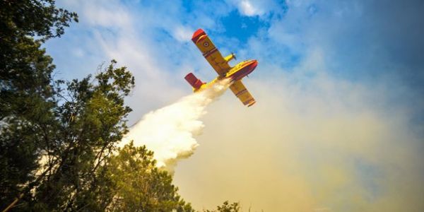 Incendies : Emmanuel Macron dévoile sa nouvelle stratégie face aux feux de forêt