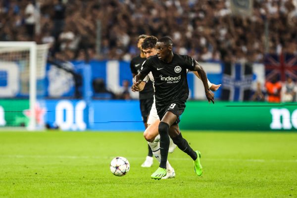 Francfort réclame plus de 50 millions d’euros pour vendre Randal Kolo Muani au mercato
