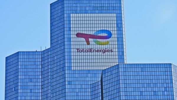 Taxe sur les superprofits : Cécile Duflot dépose une pétition au Sénat