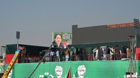 Pakistan: meeting de l'ex-Premier ministre Imran Khan pour des élections anticipées