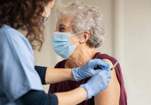 Selon une analyse du Washington Post, les personnes vaccinées représentent désormais la majorité des décès dus à la Covid aux États-Unis (Business Standard)