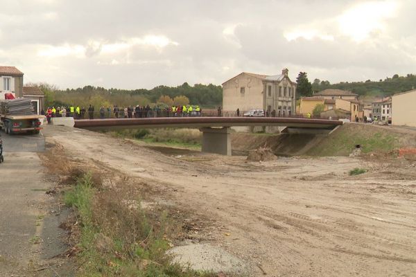 Quatre ans après les inondations, le nouveau pont de Villegailhenc ouvre à la circulation