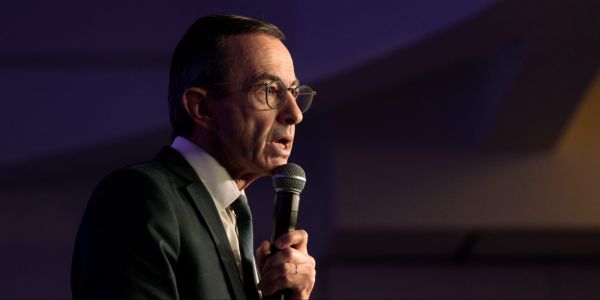 À l'approche de l'élection du président des Républicains, une journée avec Bruno Retailleau
