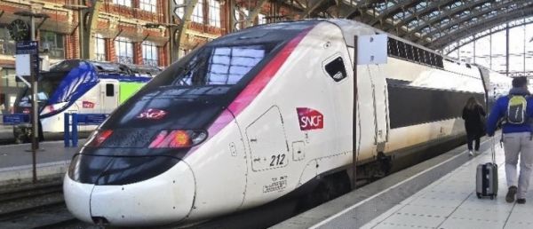 SNCF : Les contrôleurs des TGV et Intercités en grève ce week-end - 4 trains sur 10 seront en circulation, annonce la compagnie