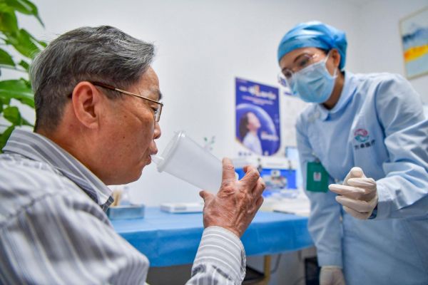 Zéro Covid en Chine : vacciner les plus âgés pour sortir de l'impasse