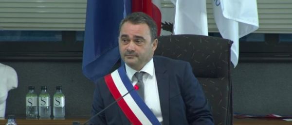 Une enquête pour "menace de mort sur personne dépositaire de l'autorité publique" ouverte à la suite de l'envoi d'une lettre anonyme au maire d'Ajaccio, qui a porté plainte