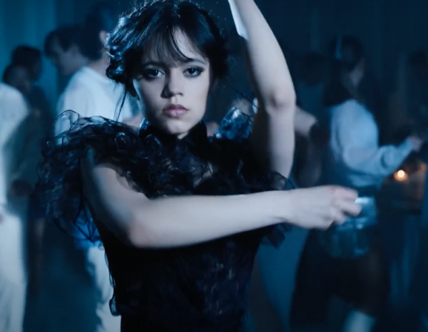 Pourquoi Jenna Ortega est éblouissante dans "Mercredi”