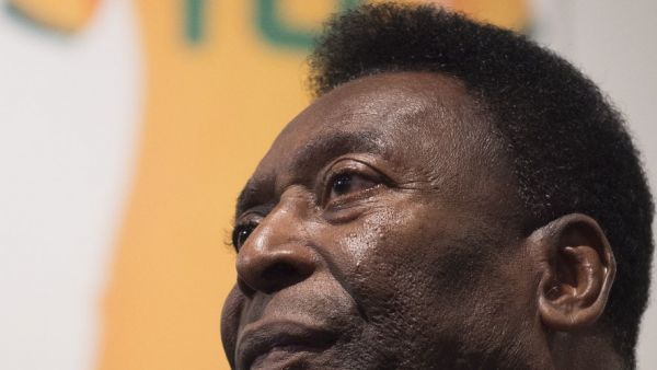 Football : Le Brésilien Pelé hospitalisé mais pas d'inquiétude, rassurent ses filles