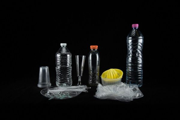 Capsules, canettes, cartons, plastique... : la Commission européenne s'attaque aux déchets d'emballage