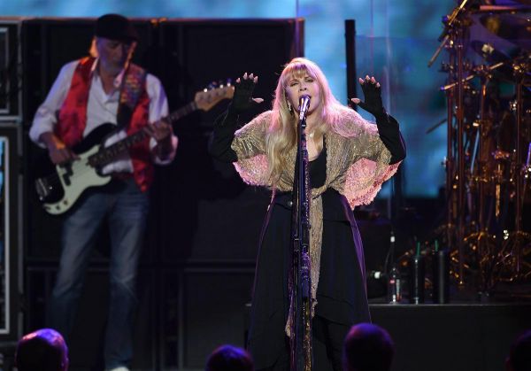 La chanteuse du groupe Fleetwood Mac, Christine McVie, s'éteint à 79 ans