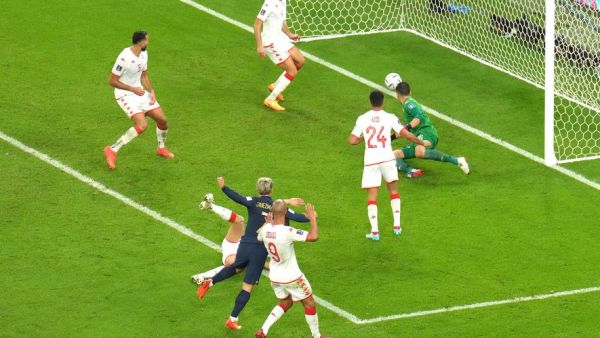 Coupe du monde : la France prépare une réclamation officielle après le but refusé à Griezmann contre la Tunisie