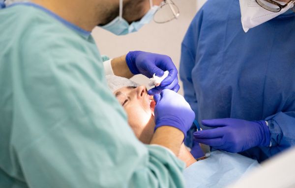 Assemblée : Les députés votent pour un encadrement plus strict des centres de santé