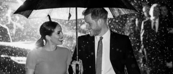 Voici les premières images de la série documentaire attendue avec appréhension par la famille royale britannique sur Harry et Meghan qui sortira le 8 décembre sur Netflix - Vidéo