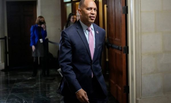 Hakeem Jeffries devient le premier chef de parti noir au Congrès américain