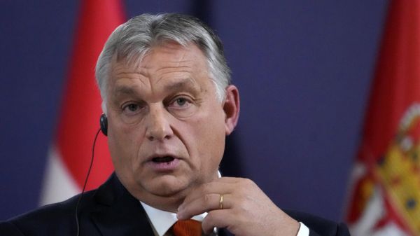 Viktor Orban accuse l'UE de bloquer des milliards d'euros d'aide "pour des raisons politiques"