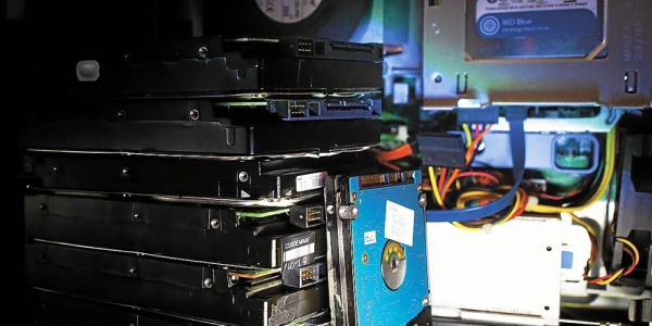 Comment nous avons acheté les disques durs contenant les données confidentielles d'une mairie bretonne [Vidéo]
