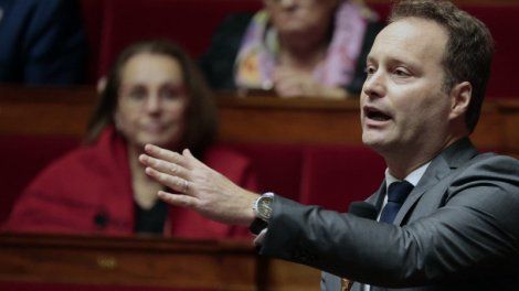 Eventuelles coupures d'électricité : "Il est possible que nous passions au travers des délestages", espère Sylvain Maillard